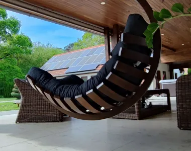 Borovi fenyőből kézzel készített egyedi bútorok