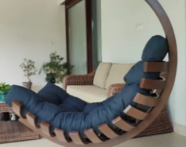 Borovi fenyőből kézzel készített egyedi pihenőszék